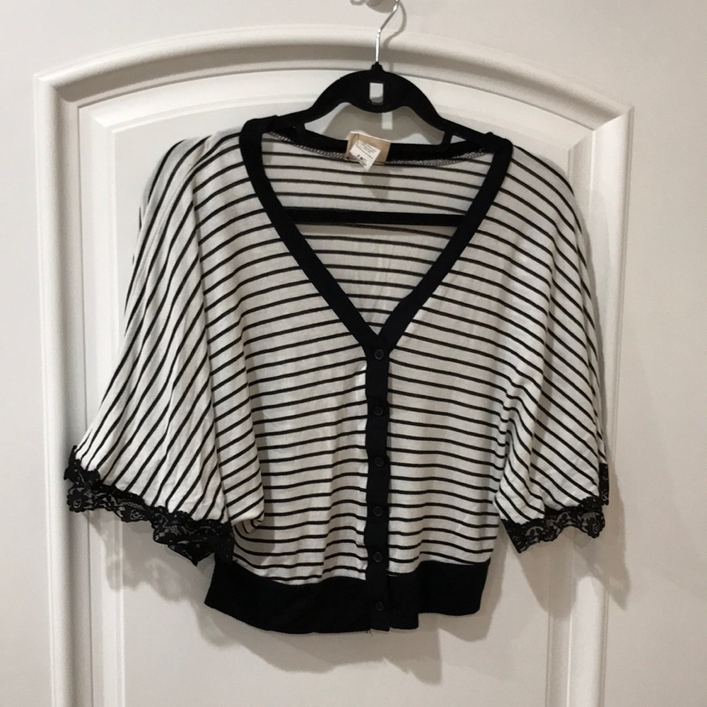 Pretty good crop cardigan size M